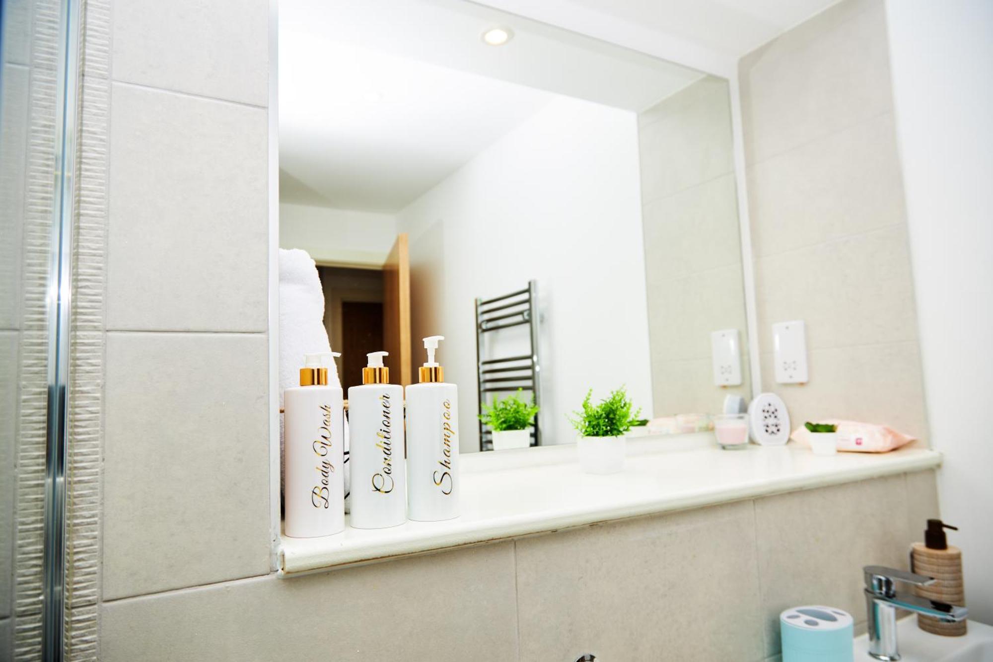 Obi'S House&Suites - Luxury 2Bed Duplex Apartment With Balcony Manchester Buitenkant foto